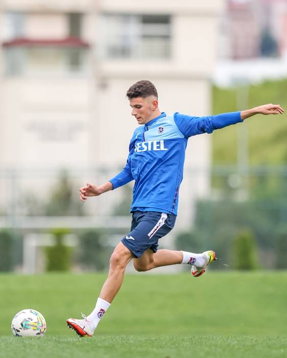 Trabzonspor’da antrenmanda pas ve bitiricilik çalışması öne çıktı 20